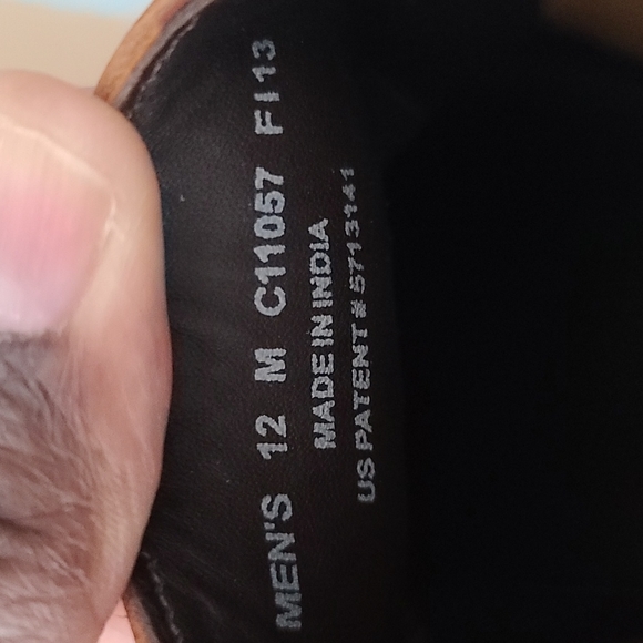 Cole Hahn Boots-like new, no marks or scratches - Picture 4 of 5